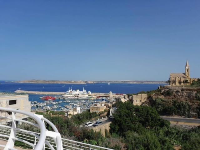 East Breeze Penthouse Διαμέρισμα Mgarr Εξωτερικό φωτογραφία
